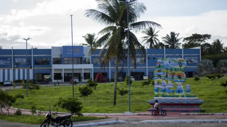 Vereador Denuncia Crise na Saúde Pública de Rio Real: Falta de Medicamentos Essenciais Vereador Denuncia Crise na Saúde Pública de Rio Real: Falta de Medicamentos Essenciais