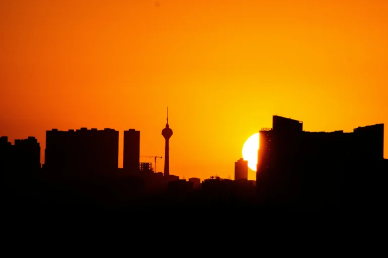 XPML11, SNEL11 e AAZQ11: Os Destaques do Mercado de Fundos Imobiliários em 18 de Março de 2024