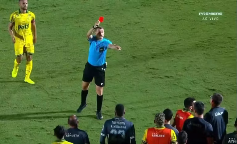 Árbitro Relata Invasão e Ameaças Após Jogo Tenso entre Mirassol e Bahia Árbitro Relata Invasão e Ameaças Após Jogo Tenso entre Mirassol e Bahia