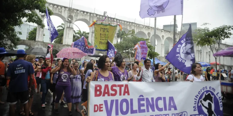 Aumento da Violência Sexual Eleva Riscos Cardiovasculares em Mulheres: Estudo Revela Dados Alarmantes Aumento da Violência Sexual Eleva Riscos Cardiovasculares em Mulheres: Estudo Revela Dados Alarmante