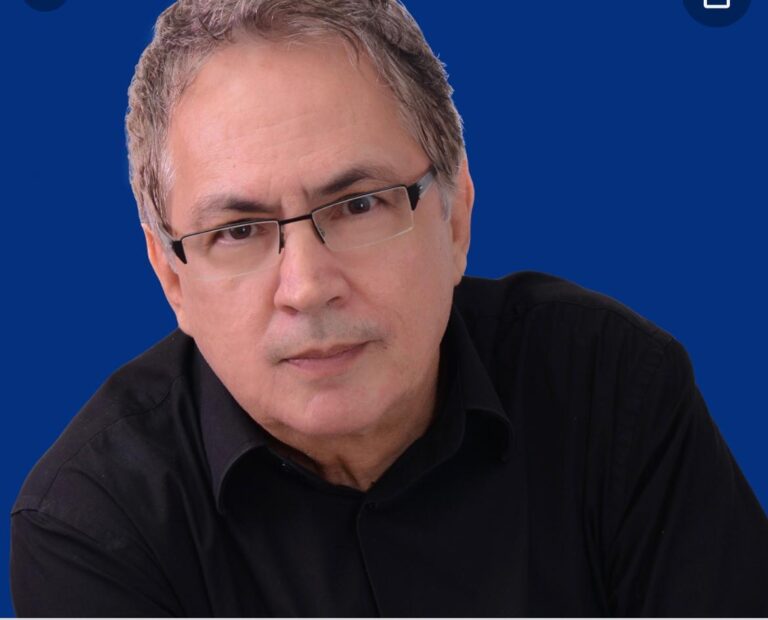 Avena Reflete sobre a Inteligência Artificial com Baudelaire: Uma Nova Perspectiva Literária