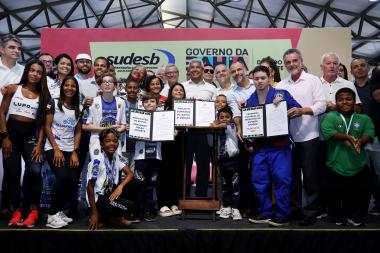 Bahia anuncia investimento histórico de R$ 120 milhões para o esporte em 2026 Bahia anuncia investimento histórico de R$ 120 milhões para o esporte em 2026