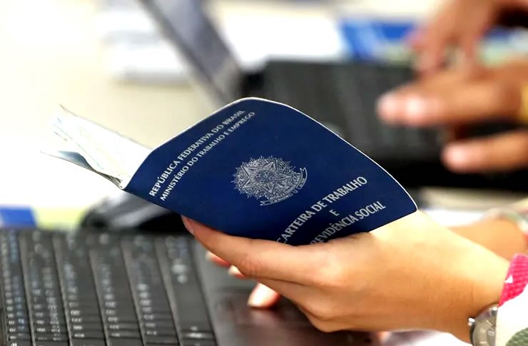 Bahia Cria Quase 7 Mil Empregos em Fevereiro e Lidera Crescimento no Nordeste Bahia Cria Quase 7 Mil Empregos em Fevereiro e Lidera Crescimento no Nordeste