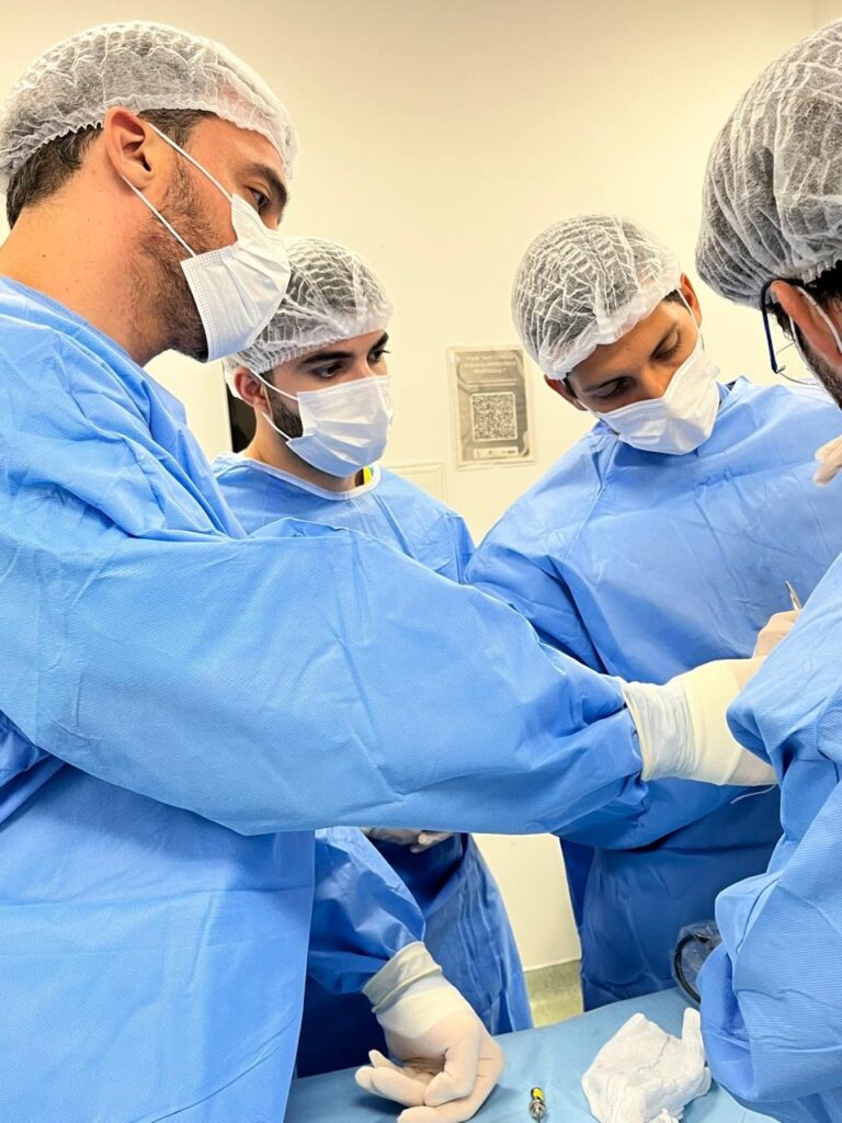 Bahia Inova com Primeira Cirurgia de Punho Minimamente Invasiva pelo SUS