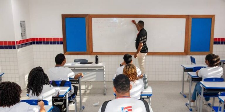 Bahia: Proposta de Equipe Multidisciplinar Revoluciona Educação Pública