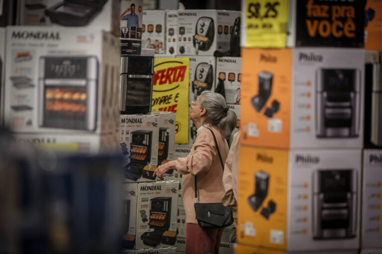 Casas Bahia Registra Recorde de R$ 10,2 Bilhões em Vendas pelo Crediário no Último Trimestre de 2025 Casas Bahia Registra Recorde de R$ 10,2 Bilhões em Vendas pelo Crediário no Último Trimestre de 2025