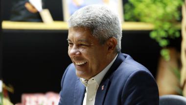 Final de Semana Prolongado: Jerônimo Rodrigues Declara Ponto Facultativo na Véspera do Feriado de Tiradentes Final de Semana Prolongado: Jerônimo Rodrigues Declara Ponto Facultativo na Véspera do Feriado de Ti