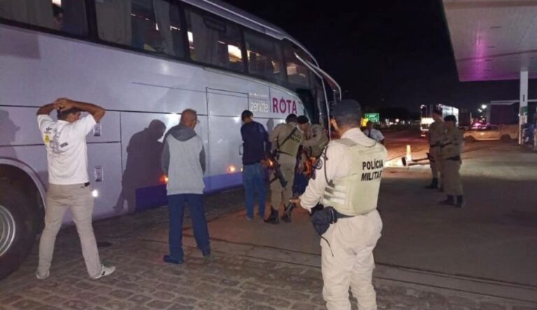 Foragido do PCC Capturado na Bahia: Operação Conjunta das Polícias Foragido do PCC Capturado na Bahia: Operação Conjunta das Polícias