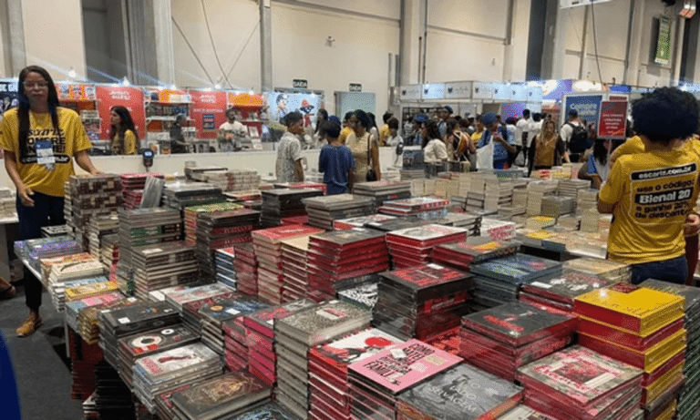 Furto de celular marca Sábado da Bienal do Livro da Bahia