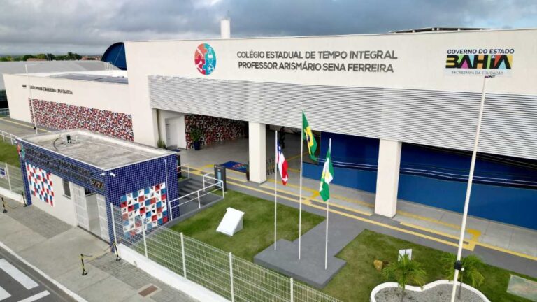 Governo da Bahia Inaugura Colégio Integral em Ipirá e Anuncia Novos Investimentos