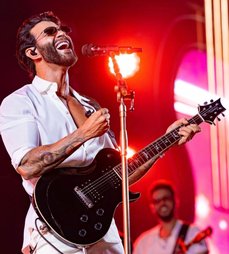 Gusttavo Lima Encanta Litoral Norte da Bahia em Show Exclusivo durante OTO Festival