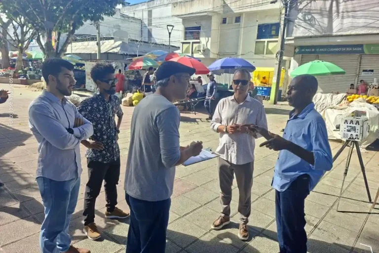 Implantação de Quiosques para Fotógrafos Lambe-Lambe na Praça Bernardino Bahia