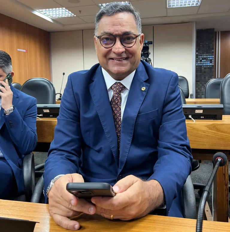 Luciano Araujo se Filia ao Avante: Uma Nova Etapa na Política Baiana Luciano Araujo se Filia ao Avante: Uma Nova Etapa na Política Baiana