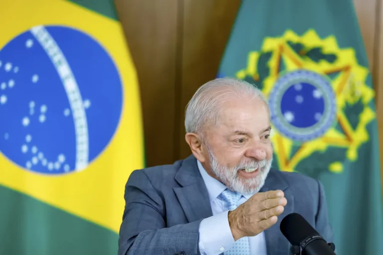 Lula Confirma Candidatura à Reeleição: Compromisso com o Futuro do Brasil