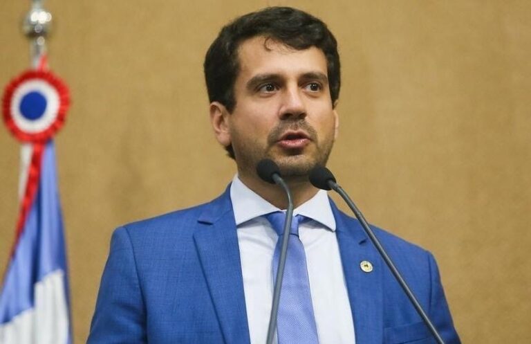 Manuel Rocha Celebra Aprovacão de Projeto que Regula Percentual de Cacau em Chocolates