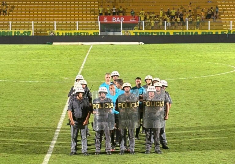 Mirassol x Bahia: Árbitro Enfrenta Protestos e Sai Escoltado Após Polêmica