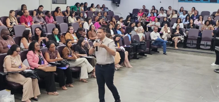 Movimento Bahia pela Educação: Encontro Mobiliza Mais de 200 Representantes de 68 Municípios