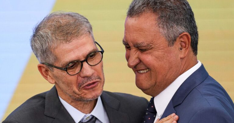 O Descompasso entre Política e Comunicação: Rui Costa e Sidônio Palmeira em Foco