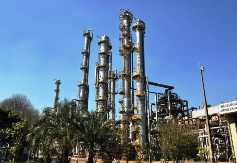 Petrobras Retoma Produção de Fertilizantes no Paraná com Investimento Bilionário Petrobras Retoma Produção de Fertilizantes no Paraná com Investimento Bilionário