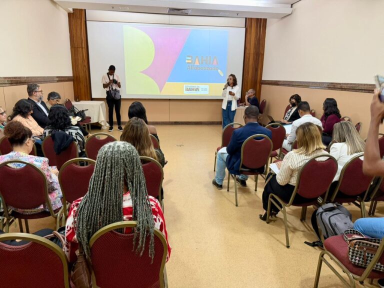 Programa Bahia Alfabetizada 2026: UPB Participa de Reunião para Avanços na Educação