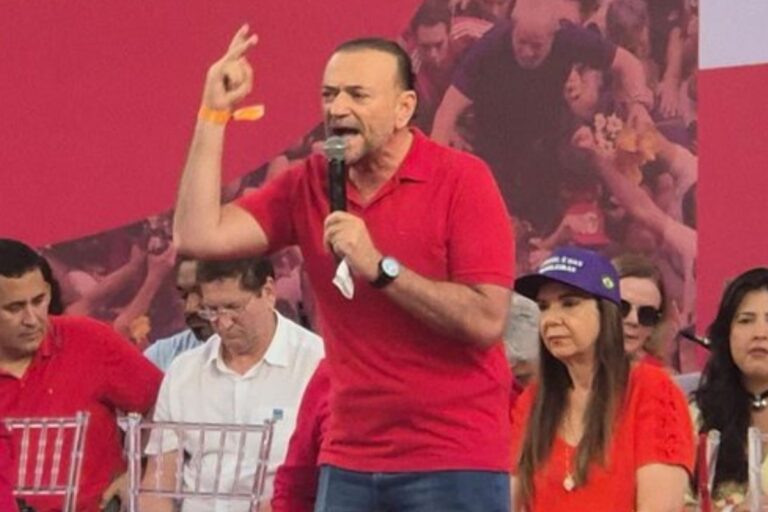 PT Deve Adotar Humildade para Dialogar com Evangélicos, Afirma Presidente