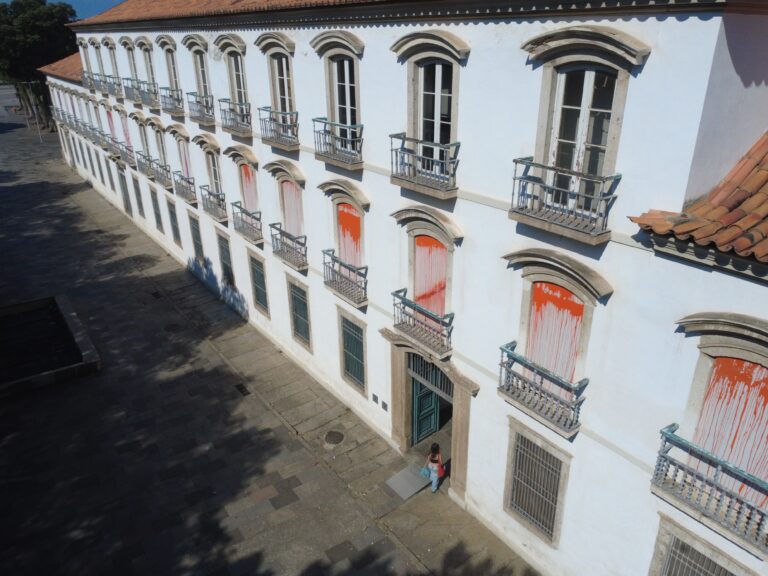 Quatro Décadas do Paço Imperial: Uma Exposição Comemorativa com Mais de Cem Artistas