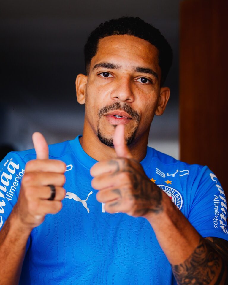 Retorno de Gilberto Agita Disputa na Lateral do Bahia