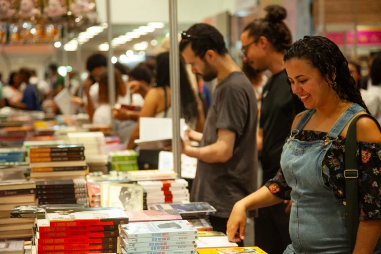 Salvador Tem Aumento de 28% em Comércio de Livros: O Que Isso Significa para o Varejo?