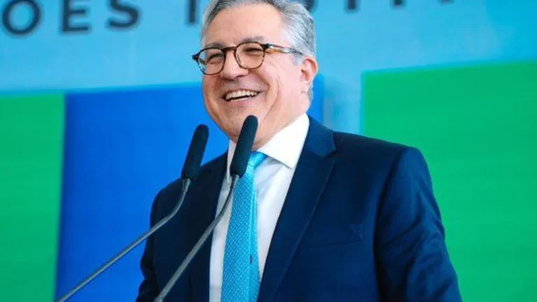 ALBA pode conceder título de cidadão baiano ao ministro da Saúde Alexandre Padilha ALBA pode conceder título de cidadão baiano ao ministro da Saúde Alexandre Padilha