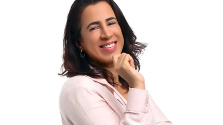 Coordenadora de Ilhéus é homenageada pela UFBA por pesquisa na Educação Infantil e cultura Tupinambá