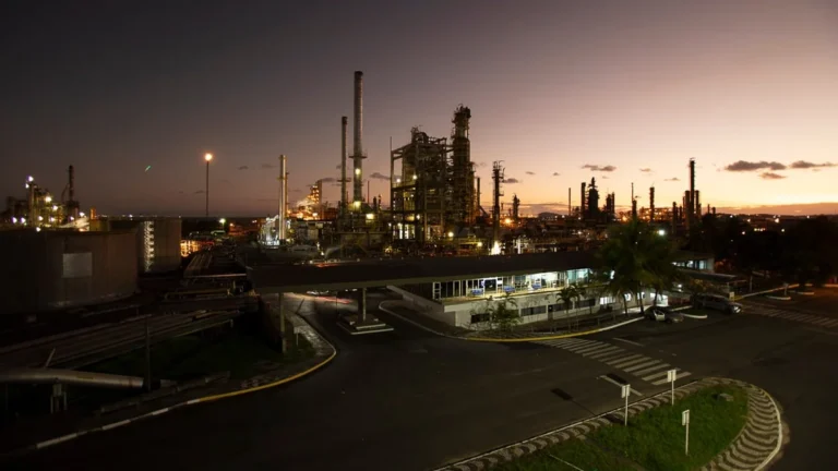 Acelen Renováveis investe US$ 1,5 bilhão em biorrefinaria sustentável na Bahia para 2029 Acelen Renováveis investe US$ 1,5 bilhão em biorrefinaria sustentável na Bahia para 2029