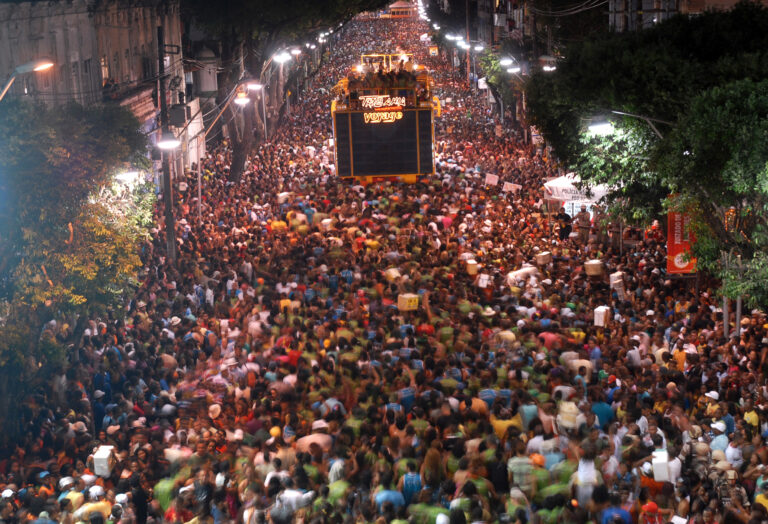 A Resistência Cultural dos Apáxes do Tororó no Carnaval de Salvador