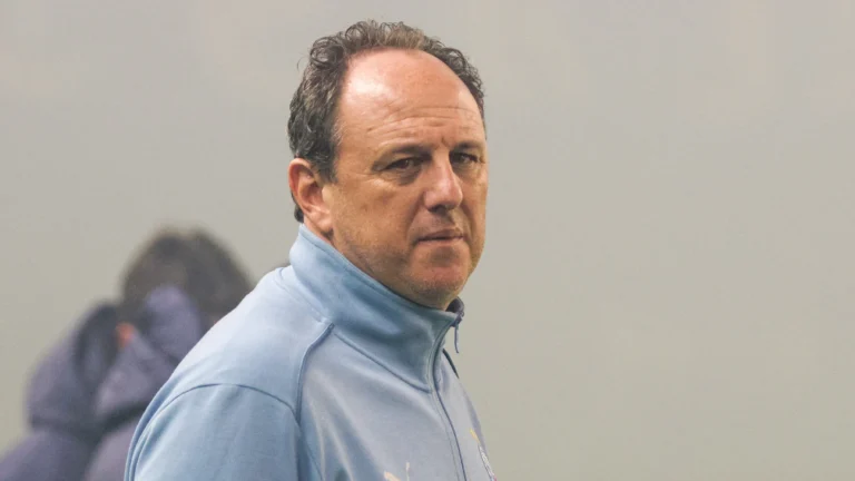Rogério Ceni Analisa Derrota do Bahia e Fala Sobre Desafios Antes da Pausa para a Copa Rogério Ceni Analisa Derrota do Bahia e Fala Sobre Desafios Antes da Pausa para a Copa