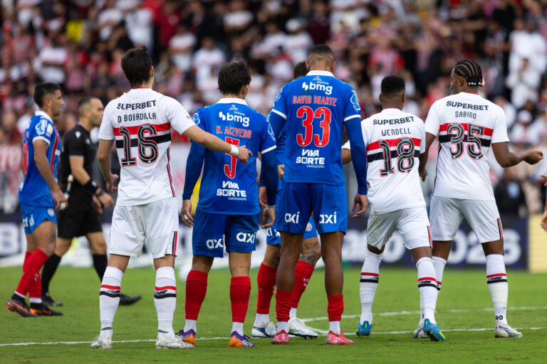Bahia Enfrenta Crise Defensiva e Tem Queda Abrupta na Série A