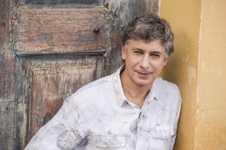 Flávio Venturini celebra o Dia das Mães com show especial na Concha Acústica