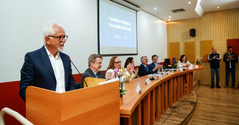 Novo diretor da Faculdade de Educação reafirma compromisso com a educação pública