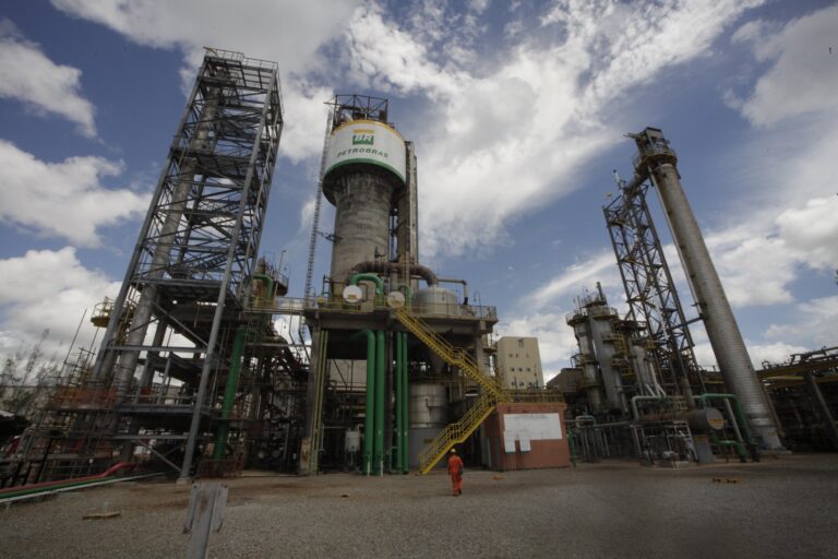 Petrobras Almeja Atender 35% da Demanda de Fertilizantes em 2028