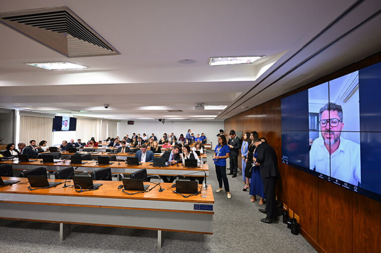 Política Nacional de Desenvolvimento Sustentável da Pesca é Aprovada pela CMA Política Nacional de Desenvolvimento Sustentável da Pesca é Aprovada pela CMA