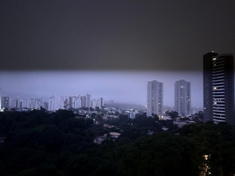 Proteja seus Eletrônicos: Como Evitar Danos com a Tempestade