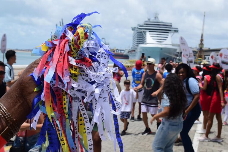 Salvador Recebe 753 Mil Turistas em Abril e Gera R$ 1,6 Bilhão na Economia