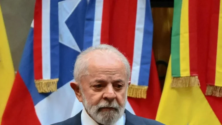 Lula visita Bahia e deve dividir palanque com Jaques Wagner após crise do Master