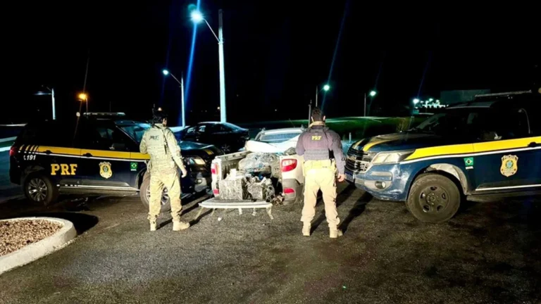 PRF apreende 800kg de explosivos transportados irregularmente na Bahia PRF apreende 800kg de explosivos transportados irregularmente na Bahia