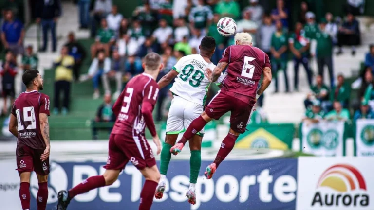 Caxias sofre derrota nos acréscimos para Guarani e mantém jejum fora de casa na Série C Caxias sofre derrota nos acréscimos para Guarani e mantém jejum fora de casa na Série C
