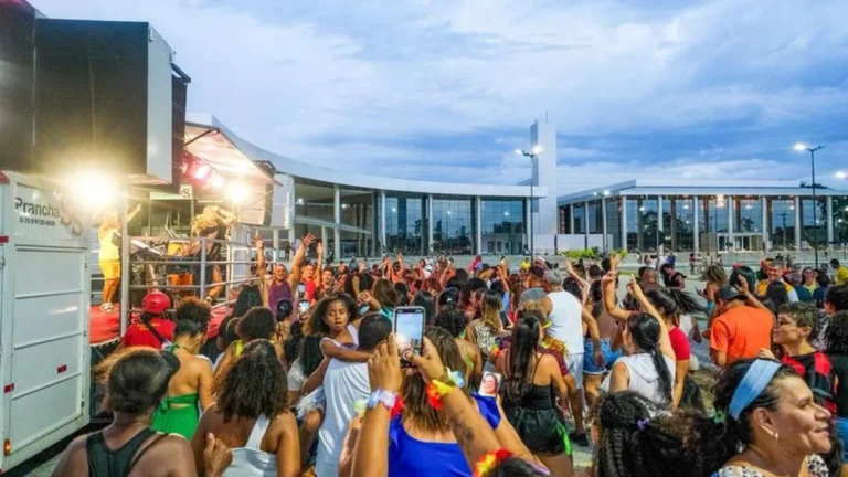 Programação Cultural de Julho em Feira de Santana une música, cinema e cultura geek no Teatro Carlos
