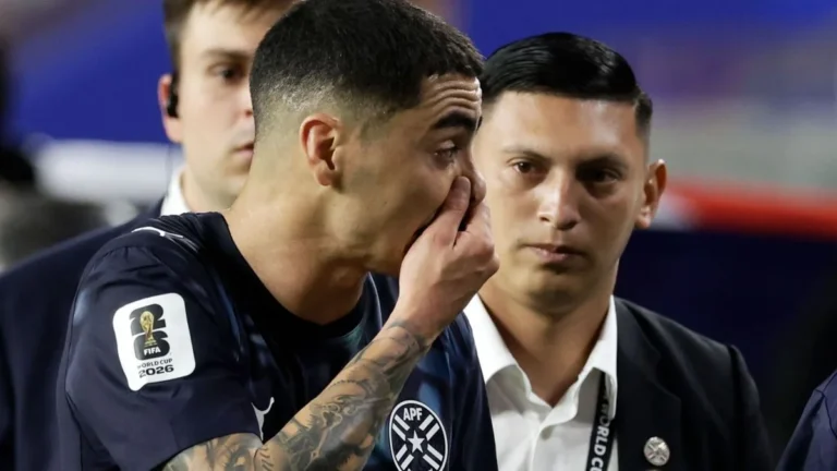 Protocolo Vini Jr.: Paraguai tem primeiro jogador expulso por nova regra na Copa do Mundo 2026 Protocolo Vini Jr.: Paraguai tem primeiro jogador expulso por nova regra na Copa do Mundo 2026