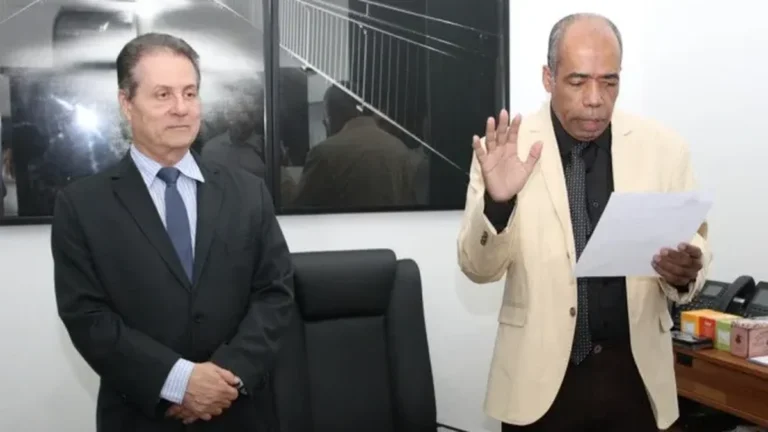 Dr. José Antonio assume como vereador em Salvador e destaca compromisso com saúde pública Dr. José Antonio assume como vereador em Salvador e destaca compromisso com saúde pública