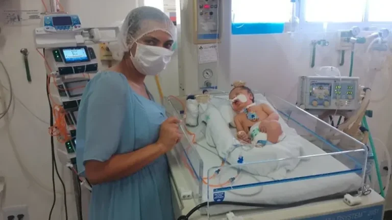Ensaio Fotográfico na Neonatologia do Esaú Matos Valoriza a Humanização do Cuidado Ensaio Fotográfico na Neonatologia do Esaú Matos Valoriza a Humanização do Cuidado