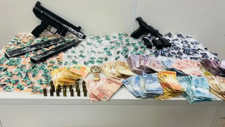 Confronto em Pernambués: Dois homens morrem e drogas com bandeira do Brasil são apreendidas