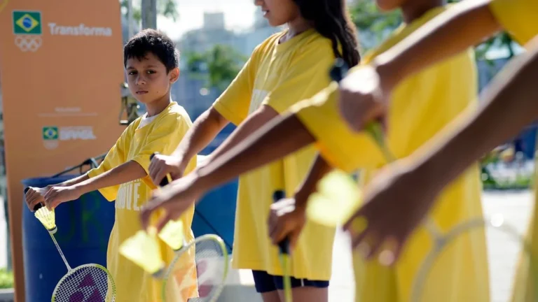 Prado recebe Transforma: programa educativo do COB que inspira jovens pelo esporte Prado recebe Transforma: programa educativo do COB que inspira jovens pelo esporte