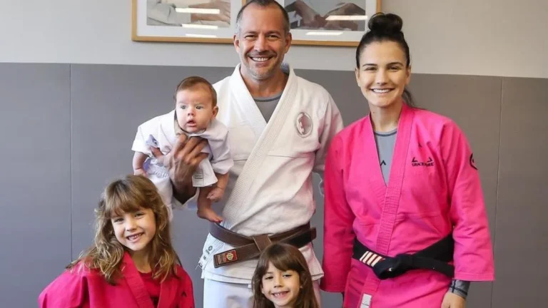 Kyra Gracie revela lições de proteção e cuidado que ensina aos filhos com Malvino Salvador Kyra Gracie revela lições de proteção e cuidado que ensina aos filhos com Malvino Salvador